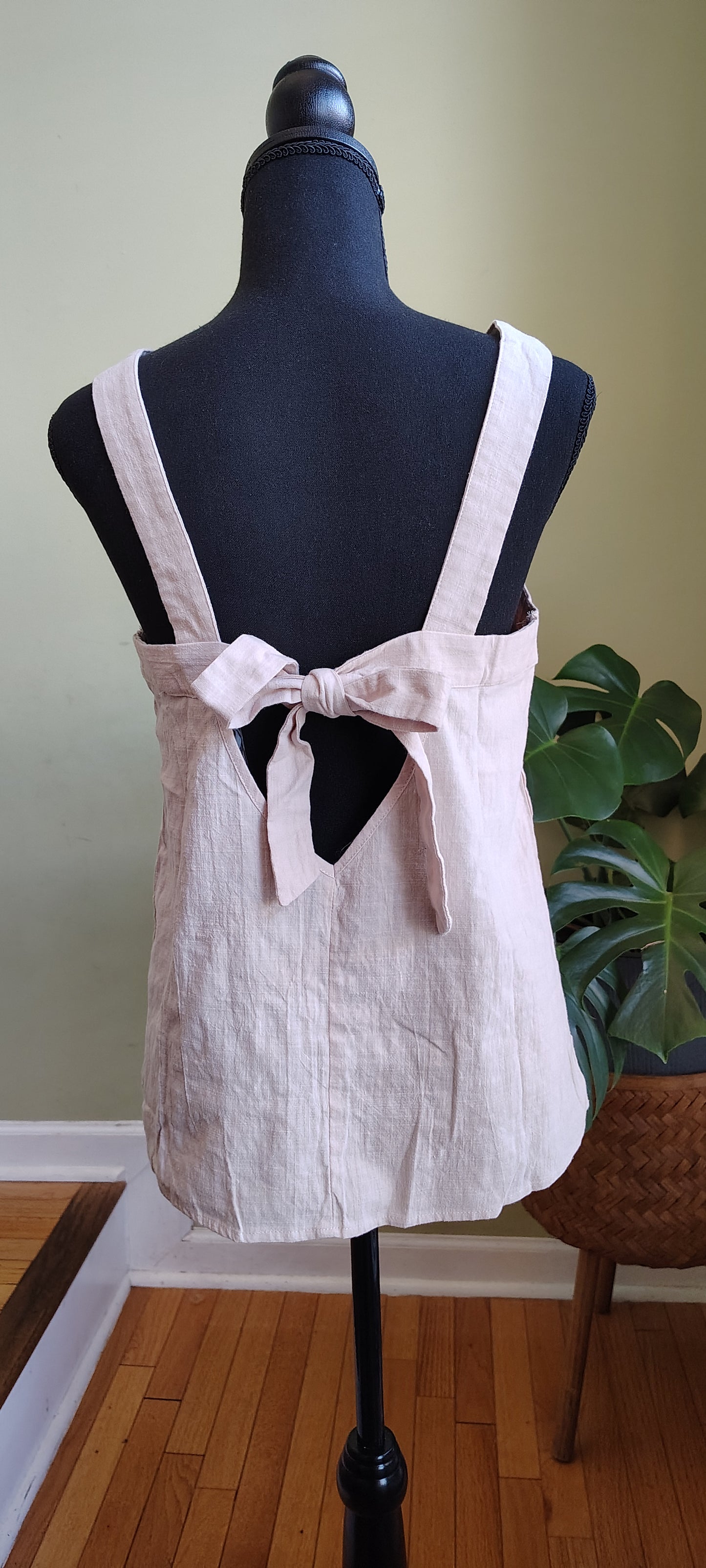 White Linen Back-Tie Rizzia Top